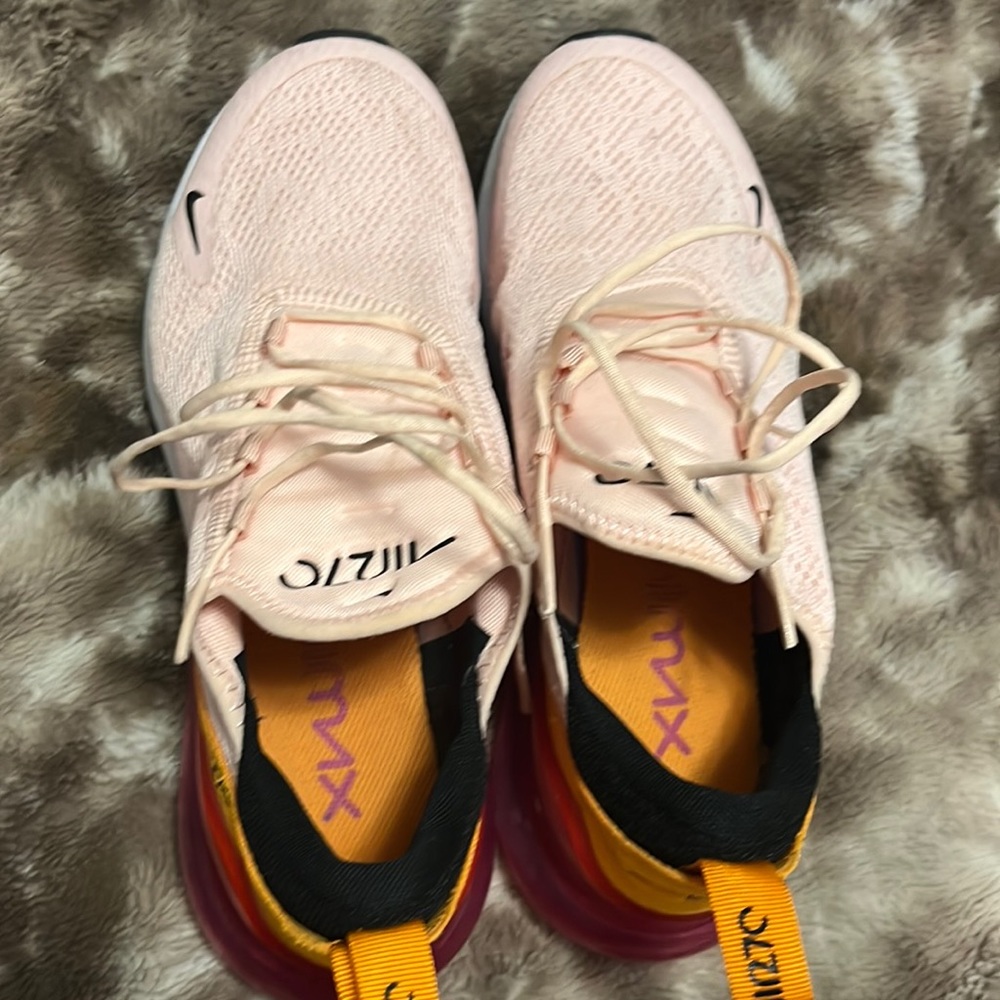 Nike AirMax 270